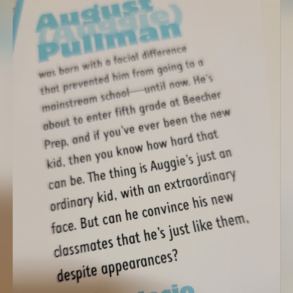 Book entitled: Wonder by R.J. Palacio Hardcover - Picture 3 of 5